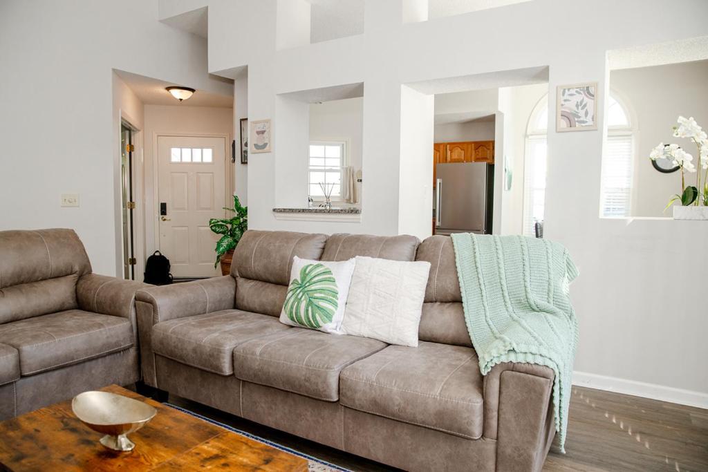 Villa Kids Friendly Ranch,Jaccuzzi Tub,Walk To Food Lion,Keurig Machine,Crib,5G Internet Cary Exterior foto